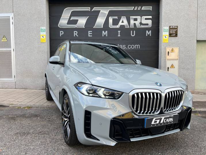 BMW X5 XDRIVE 50E 2024 gris