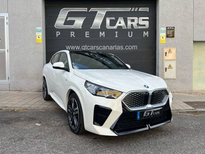 BMW iX2 xDrive 30 M 2024 blanco