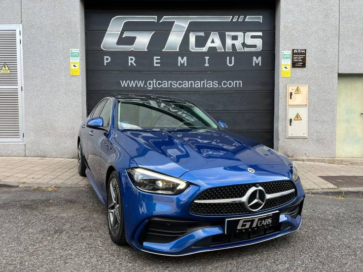 Mercedes-Benz Clase C 300e AMG 2023 azul