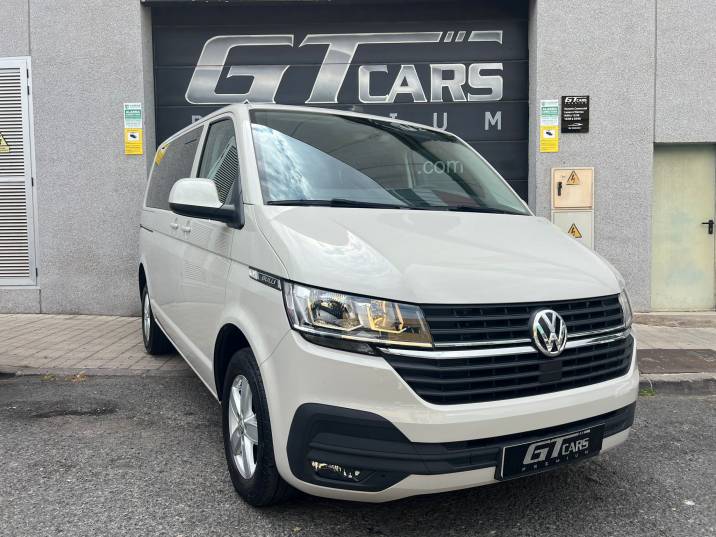 Volkswagen Transporter COMBI 2022 blanco