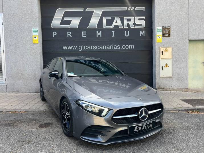 Mercedes-Benz Clase A 180d AMG 2021 gris montaña