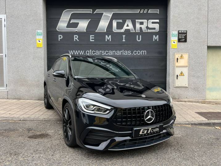 Mercedes-Benz GLA 180 AMG 2021 negro