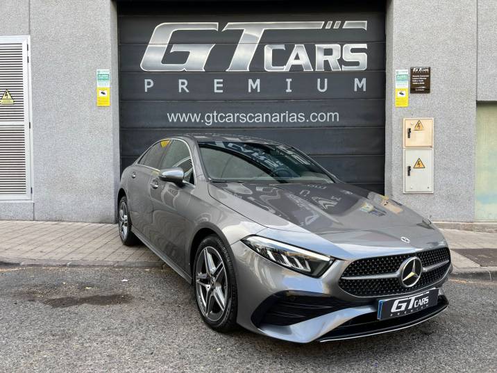 Mercedes-Benz Clase A 250e AMG 2023 gris montaña