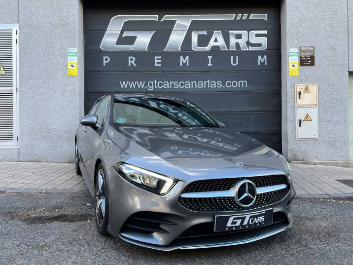 Mercedes-Benz Clase A 200D  AMG 2022 gris montaña