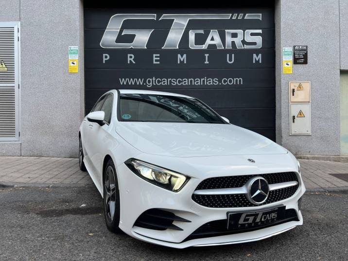 Mercedes-Benz Clase A 180 AMG 2023 blanco